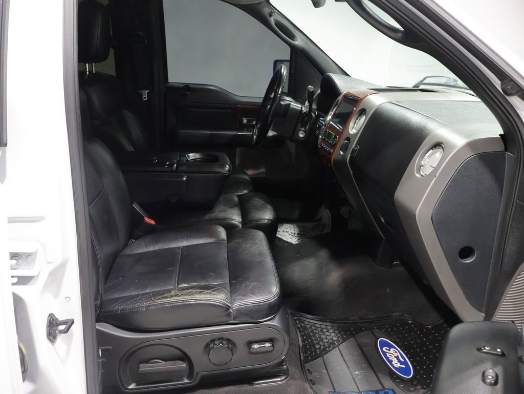 Used 2005 Ford F150 Lariat AWD/4WD image 23