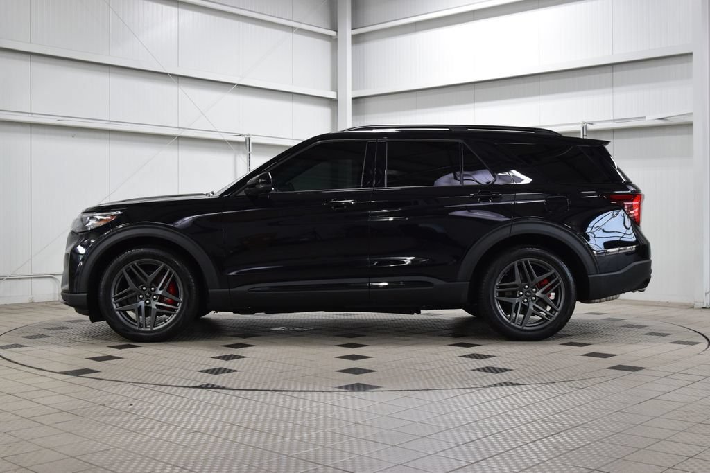 Used 2025 Ford Explorer ST w/ Sun And Sound Package AWD/4WD image 4