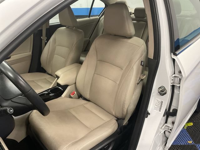 Used 2017 Honda Accord EX-L image 11
