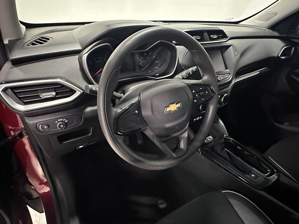 Used 2022 Chevrolet TrailBlazer LS AWD/4WD image 19