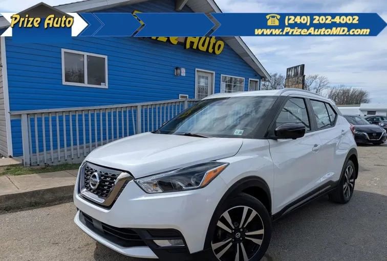 Used 2020 Nissan Kicks SR w/ SR Premium Package image 1