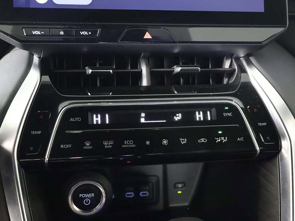 Used 2023 Toyota Venza Nightshade image 41