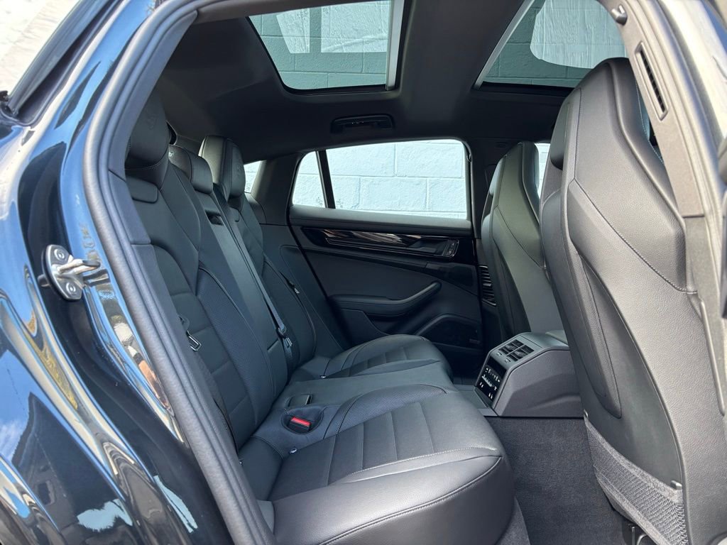 New 2026 Porsche Panamera image 14