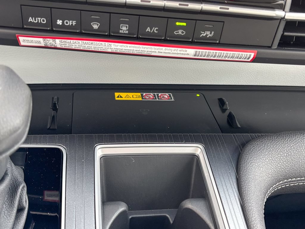 New 2026 Toyota Sienna LE FWD image 14