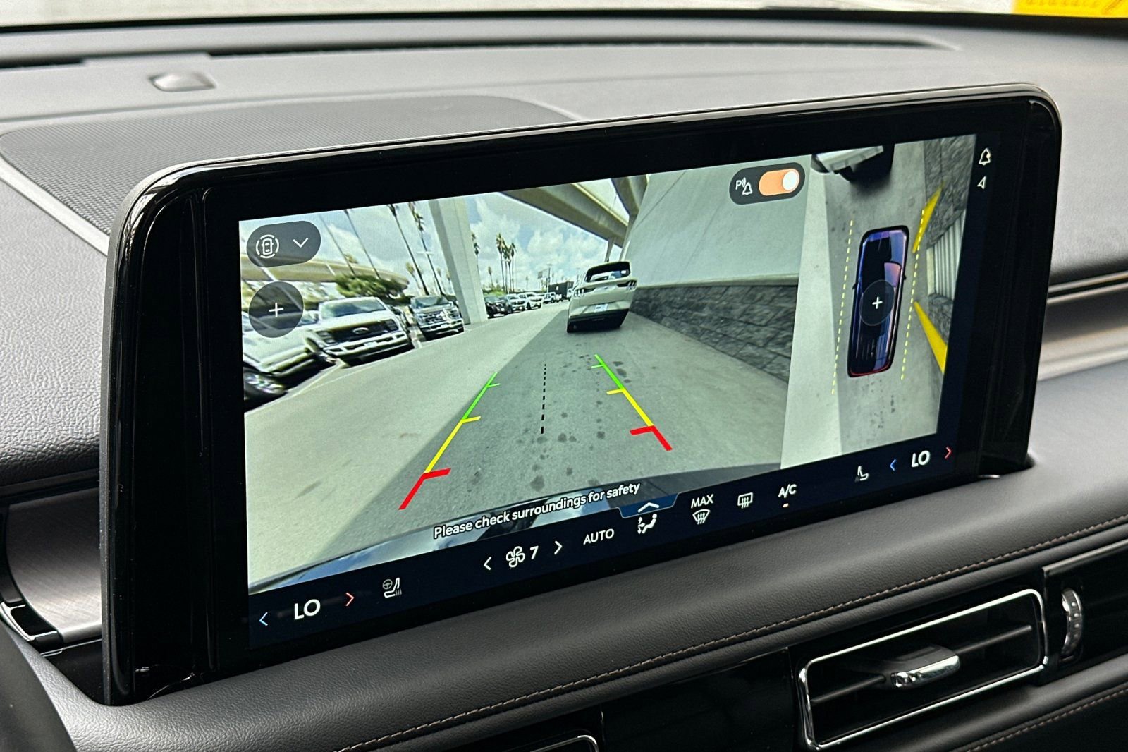 New 2026 Lincoln Aviator 2WD w/ Jet Appearance Package image 20