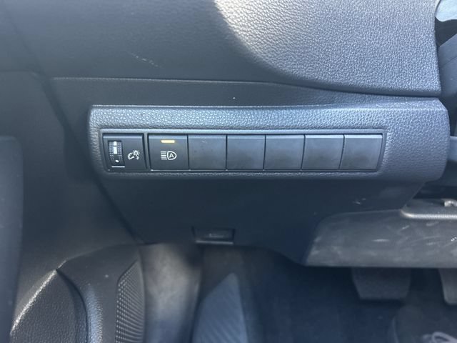 Used 2025 Toyota Corolla LE FWD image 19