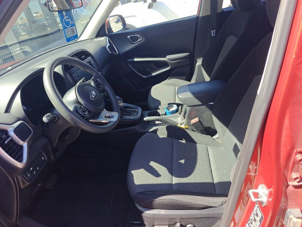 Used 2021 Kia Soul S image 3