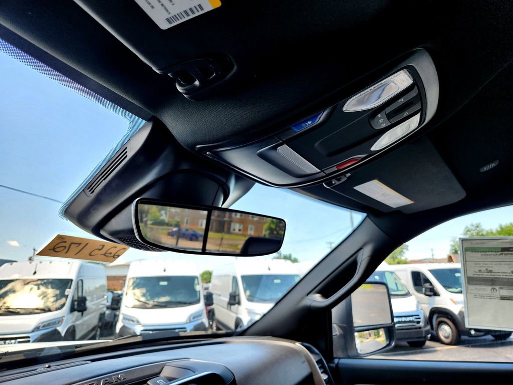 New 2025 RAM 3500 Tradesman image 33