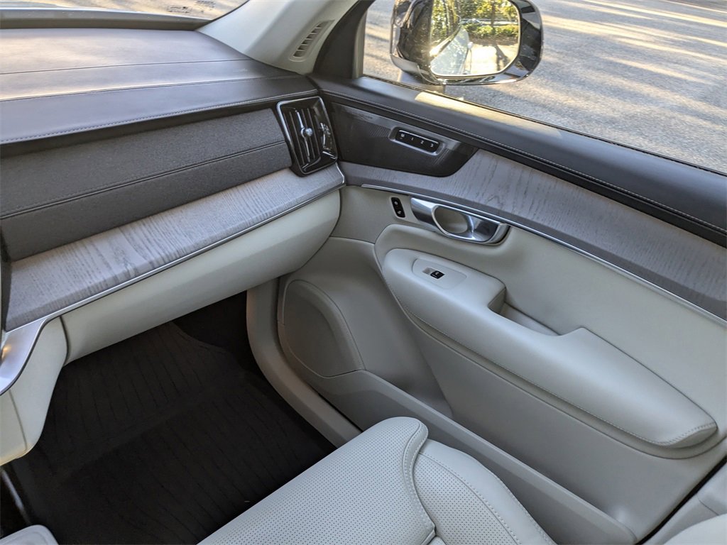New 2026 Volvo XC90 B6 Ultra w/ Protection Package Premier image 18
