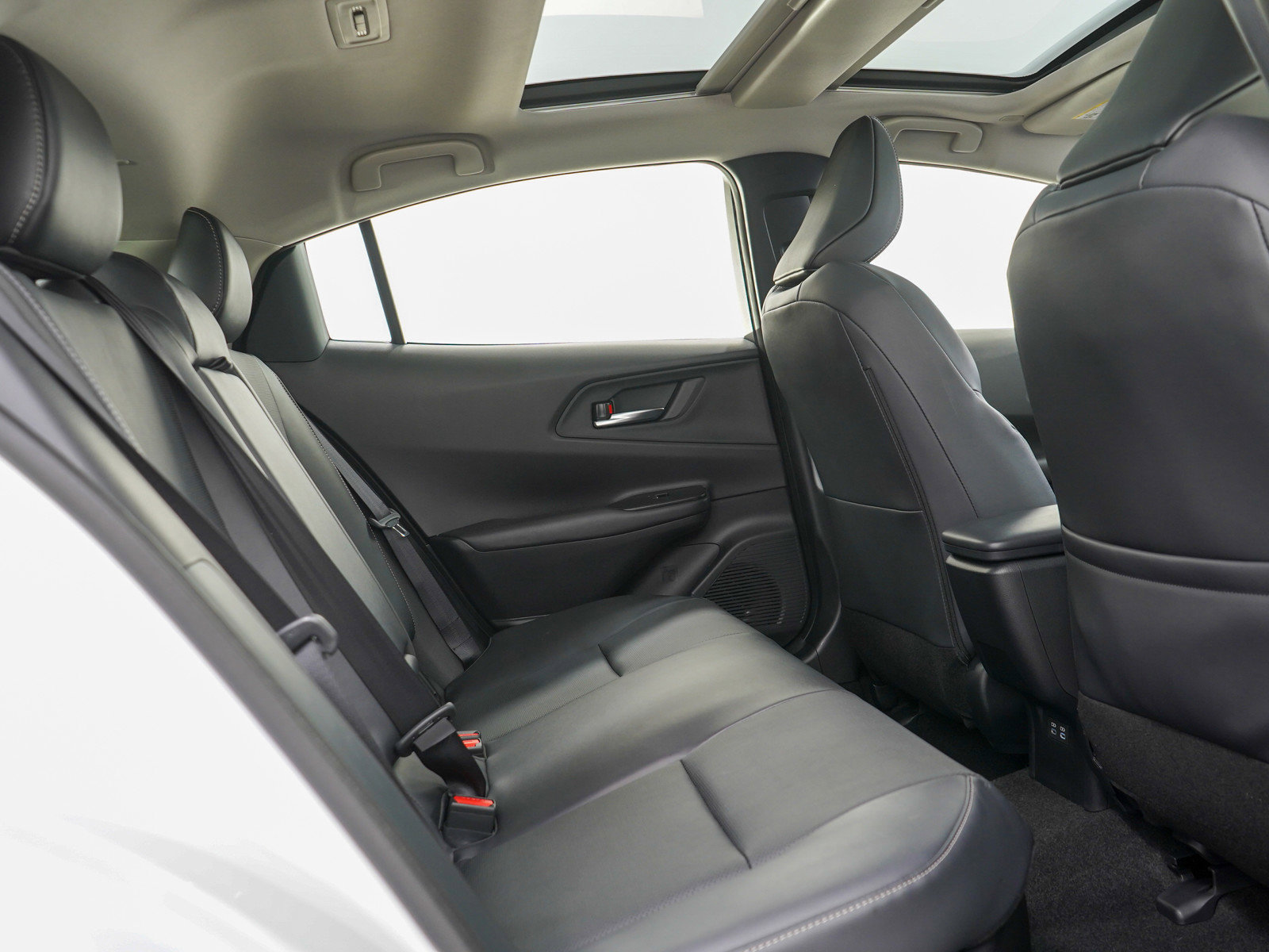 Used 2025 Toyota Prius Nightshade image 14