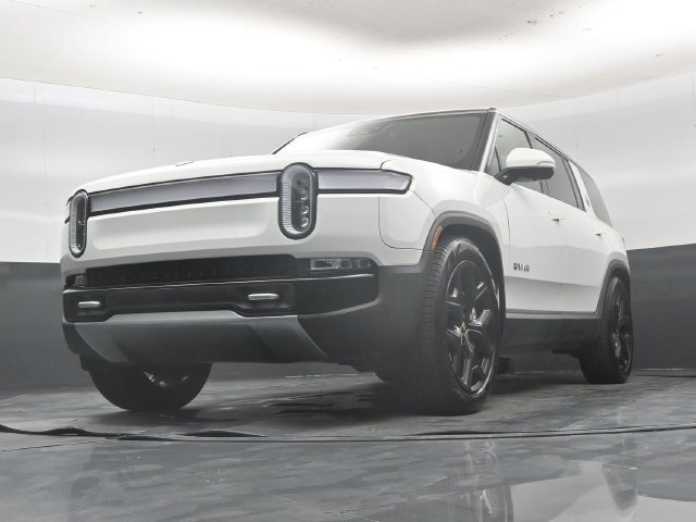 Used 2023 Rivian R1S Adventure Dual AWD/4WD image 55