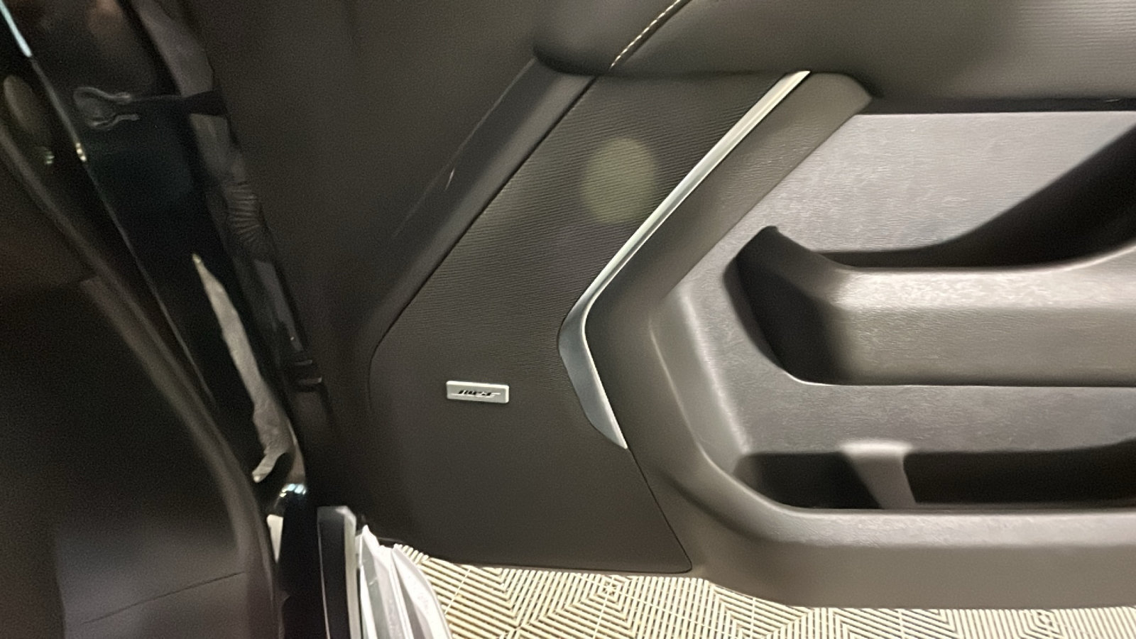 Used 2021 Chevrolet Suburban Premier w/ Premium Package RWD image 35