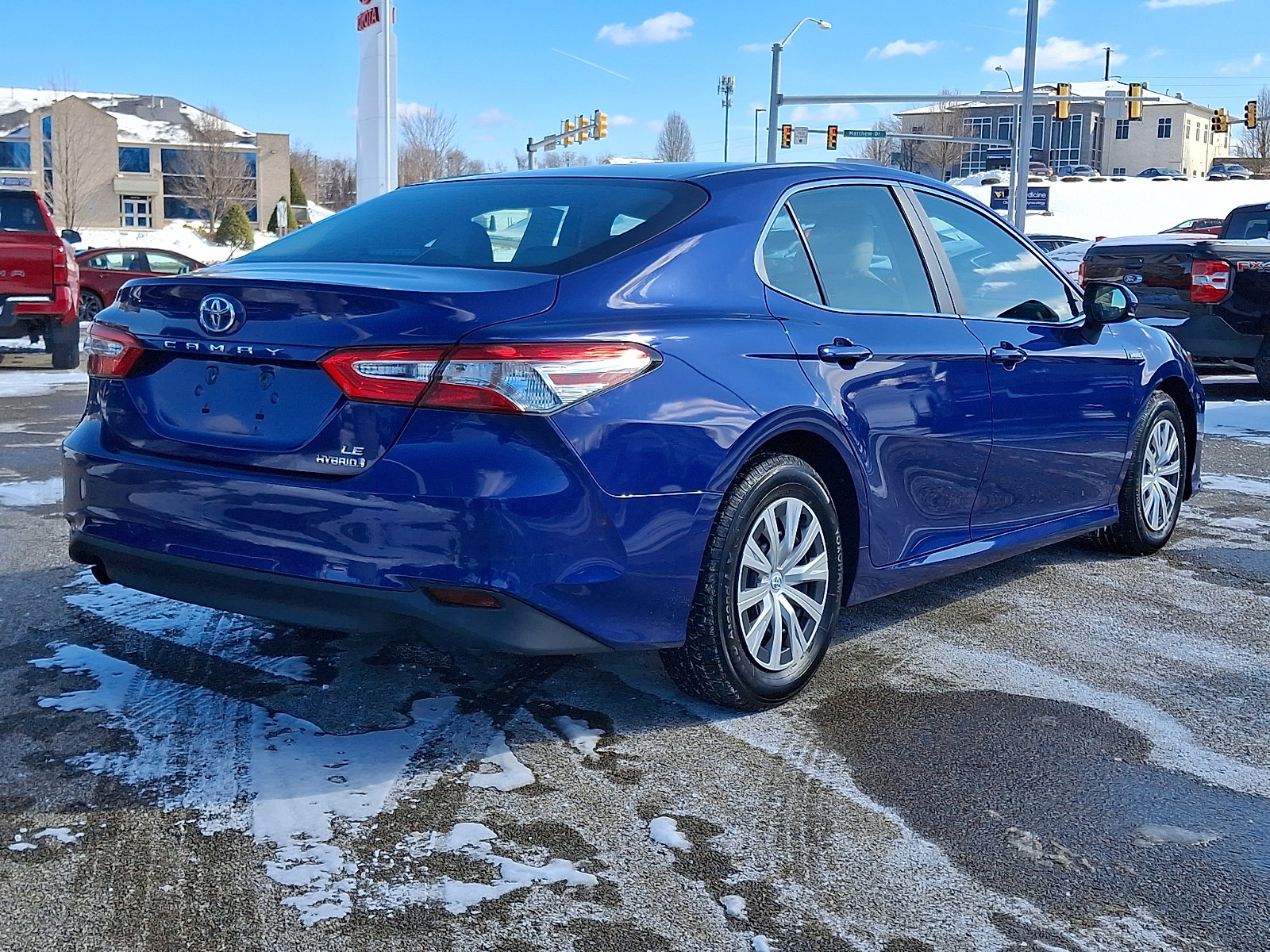 Used 2018 Toyota Camry LE image 6