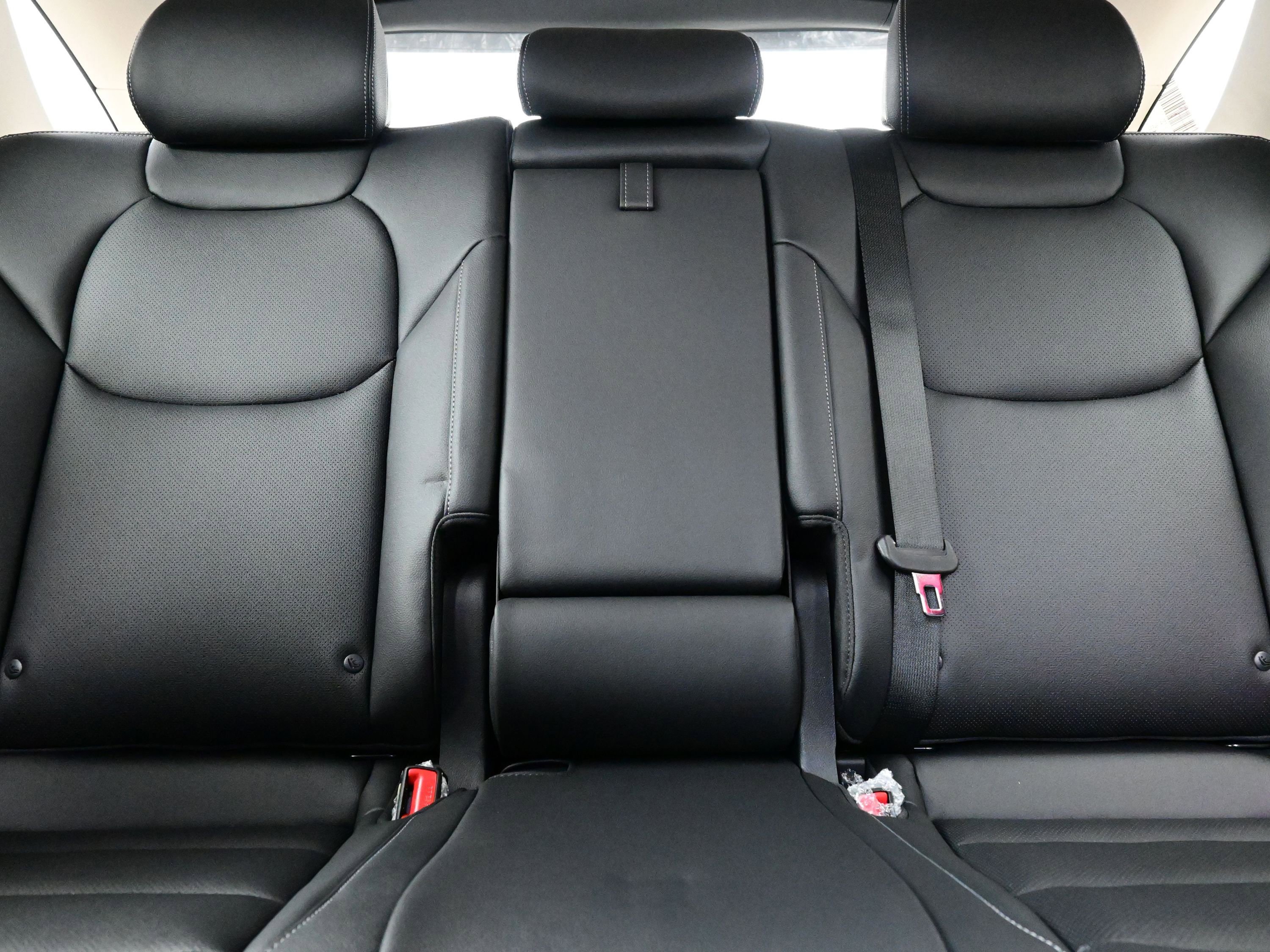 New 2026 Genesis GV70 2.5T Select image 10