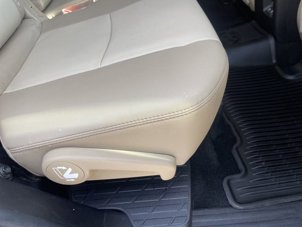 Used 2022 Toyota 4Runner SR5 Premium w/ Moonroof Package image 26