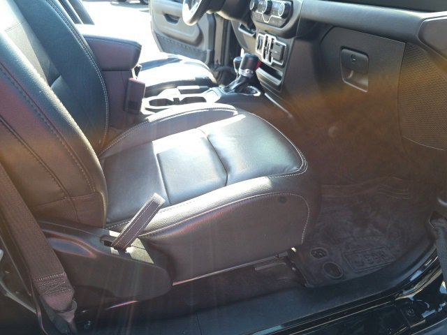 Used 2023 Jeep Wrangler Unlimited Sahara w/ Cold Weather Group image 43