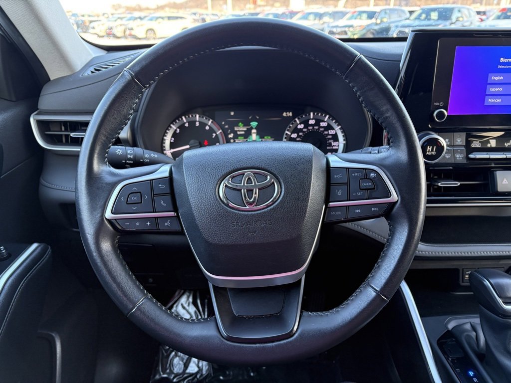 Certified 2024 Toyota Highlander LE image 23