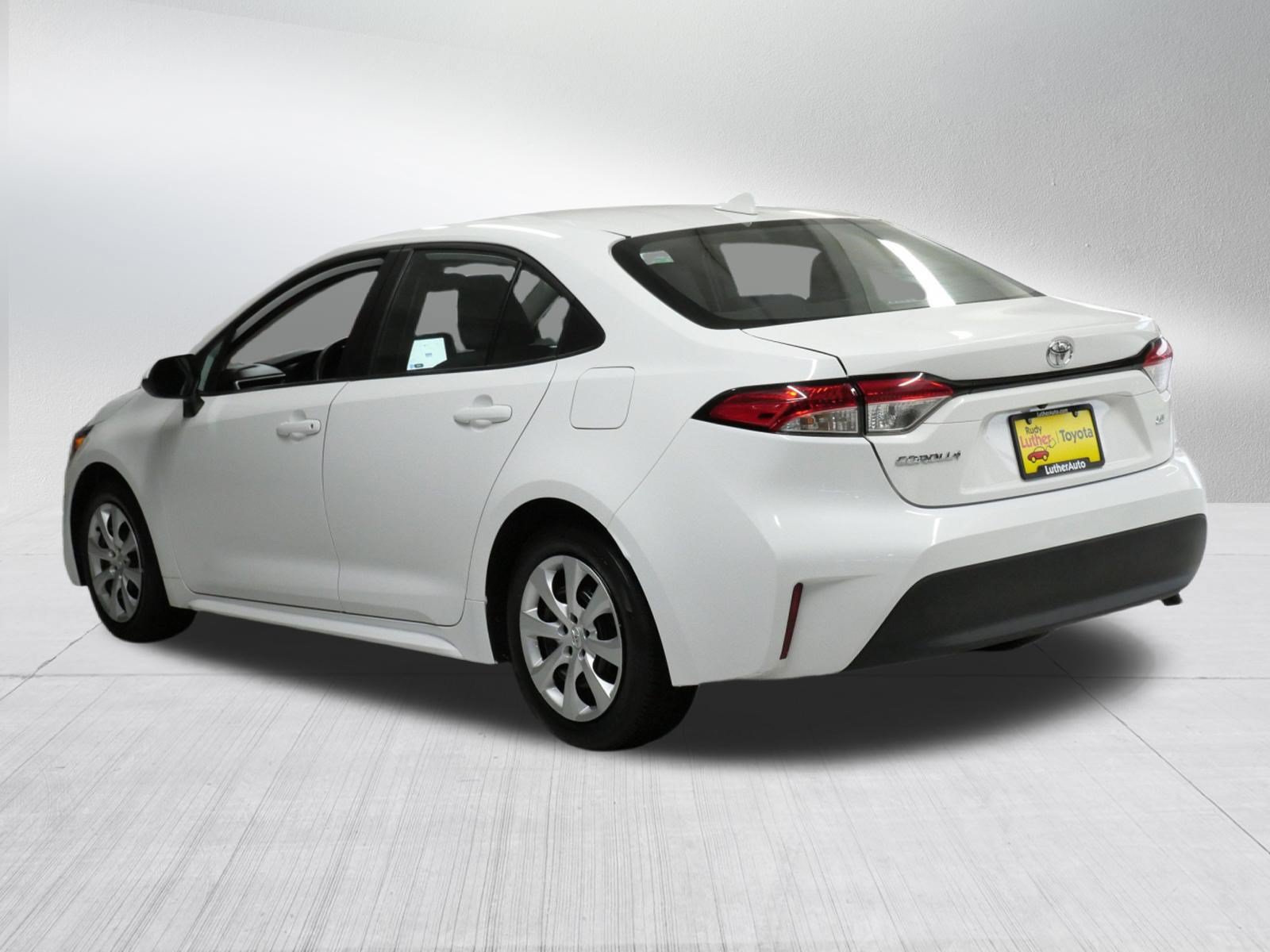 Certified 2025 Toyota Corolla LE FWD image 6