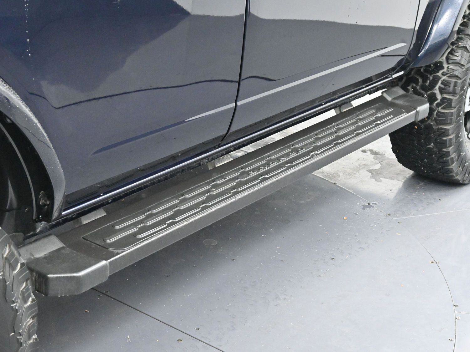 Used 2021 Ford Bronco Outer Banks image 9