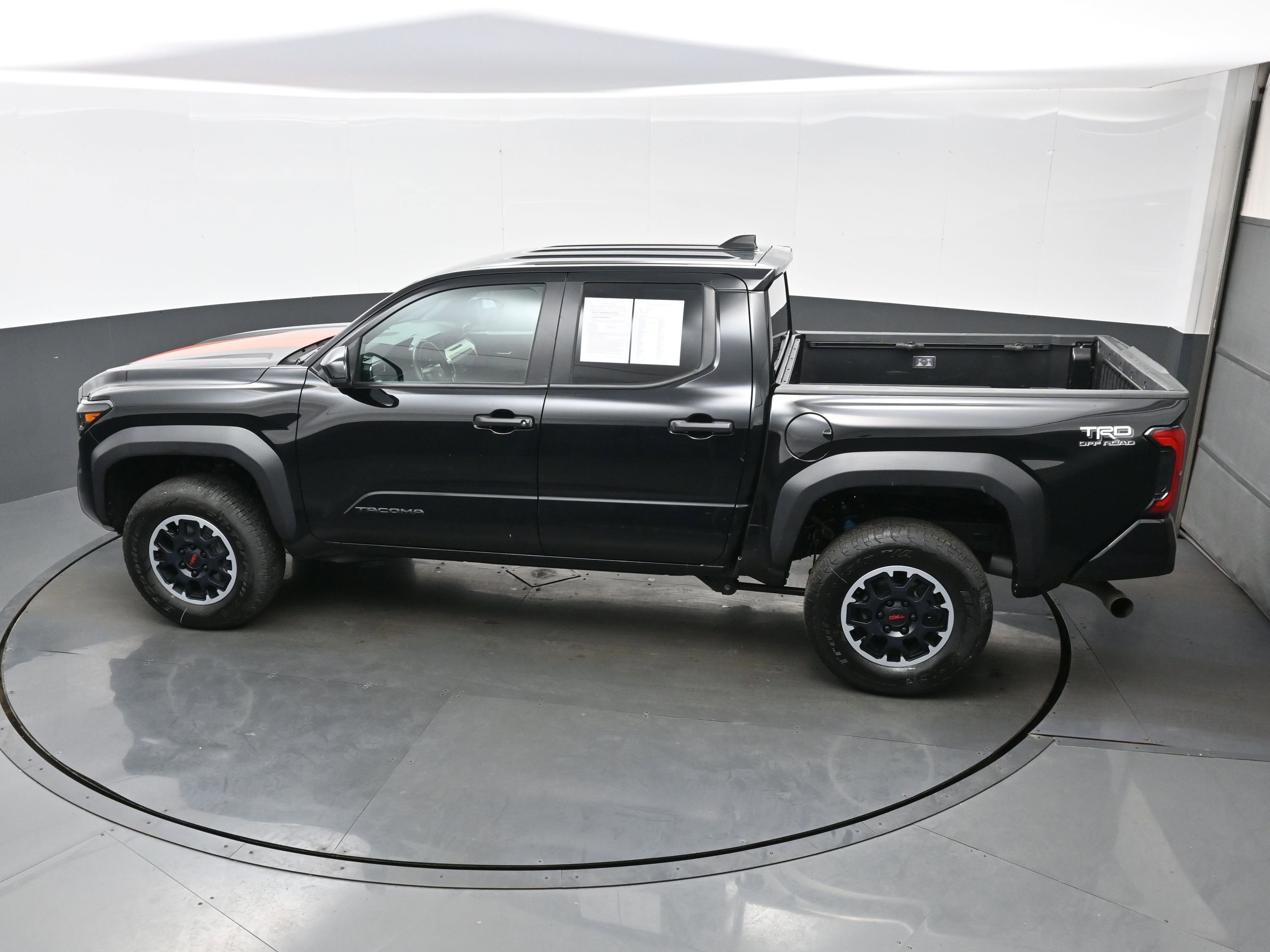 Used 2024 Toyota Tacoma TRD Off-Road AWD/4WD image 34