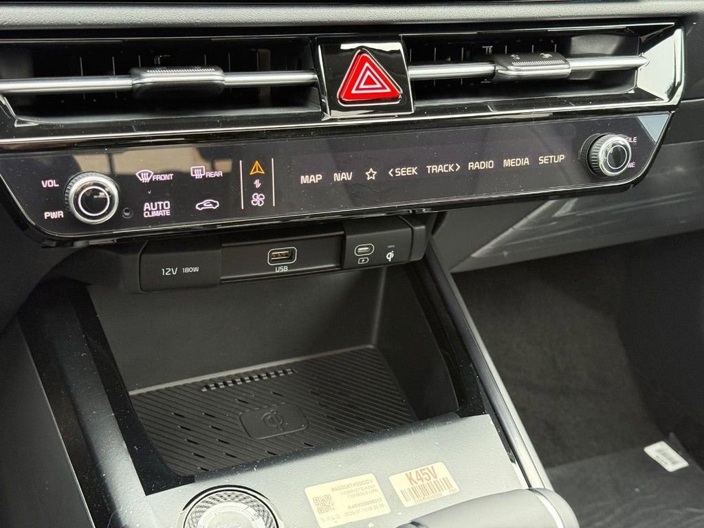 New 2026 Kia Niro EX image 13