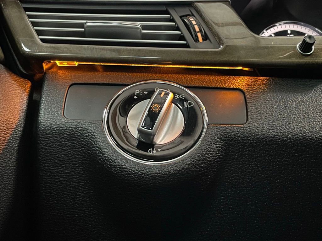 Used 2010 Mercedes-Benz E 550 4MATIC Sedan w/ Premium 2 Pkg image 15