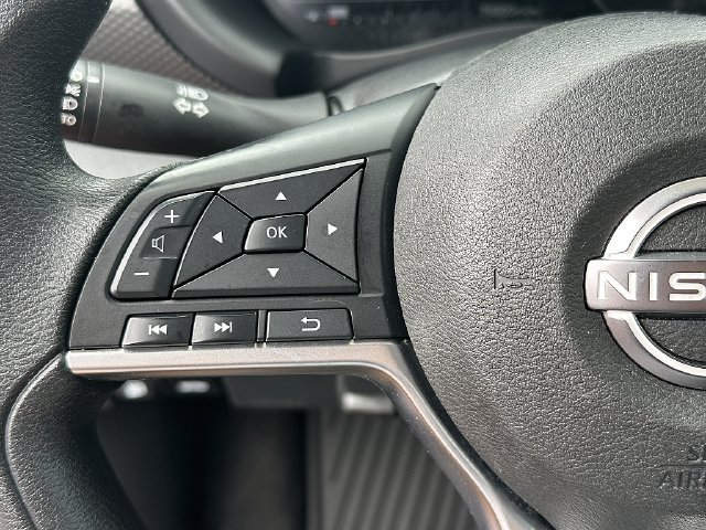 Used 2023 Nissan Kicks SV FWD image 23