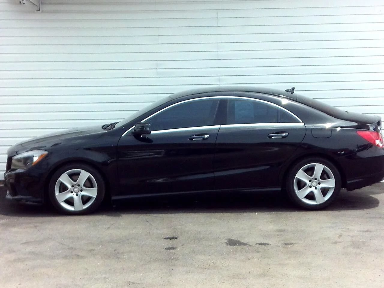 Used 2015 Mercedes-Benz CLA 250 4MATIC w/ Premium 1 Package image 3