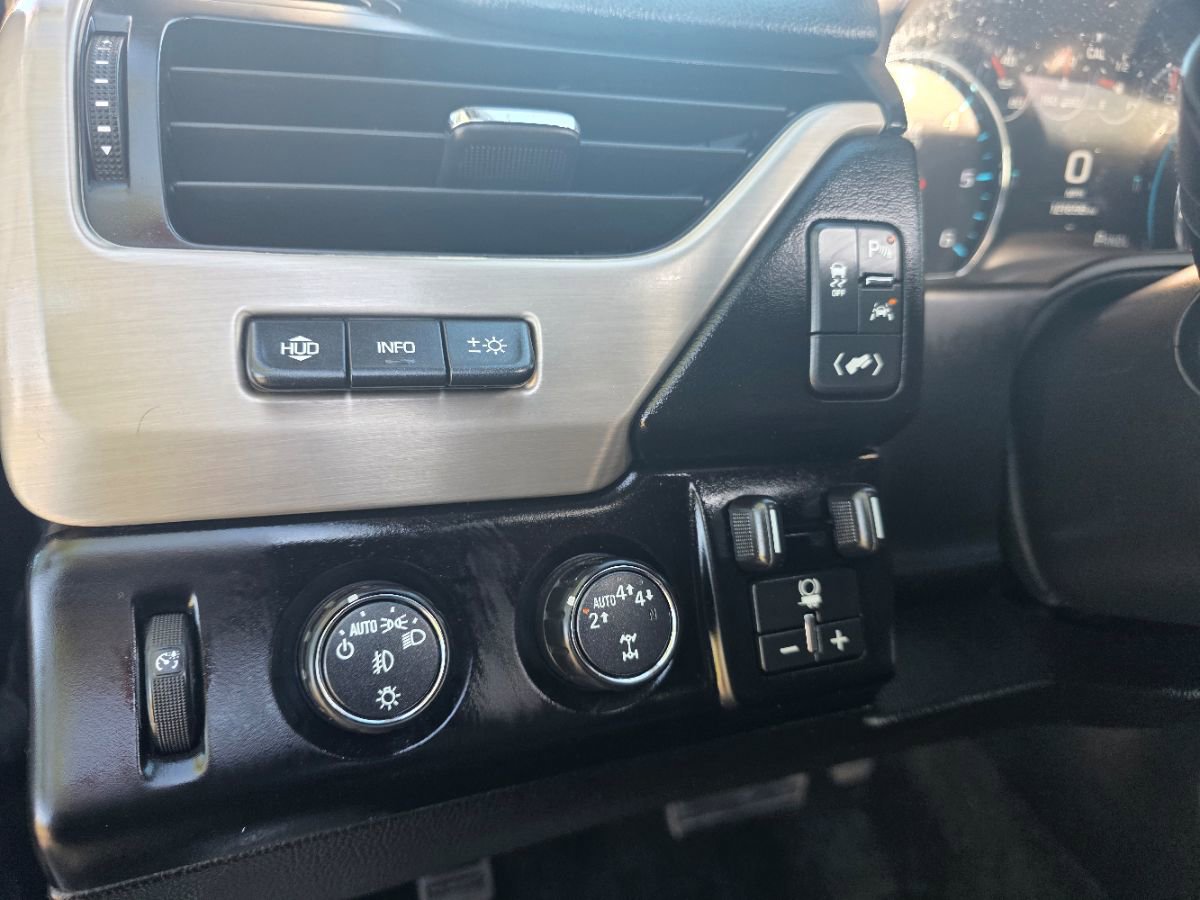 Used 2018 GMC Yukon XL Denali image 5