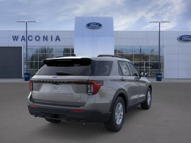 New 2026 Ford Explorer Active AWD/4WD image 8