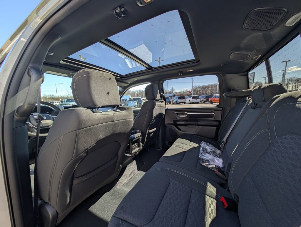 New 2026 RAM 1500 4x4 Crew Cab image 15