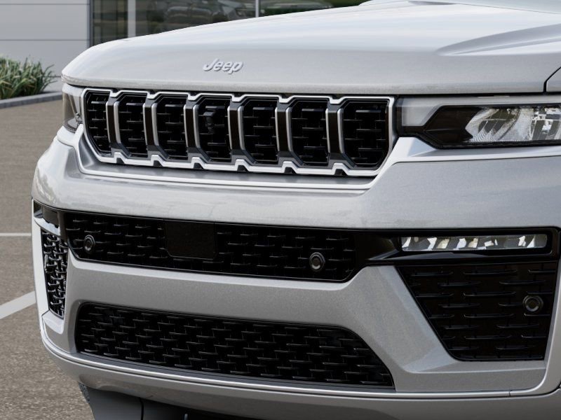 New 2026 Jeep Grand Cherokee L Summit AWD/4WD image 11