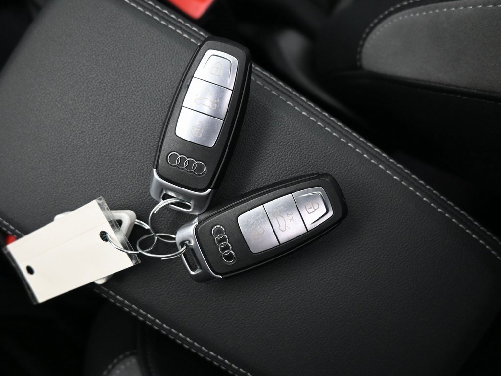 Used 2023 Audi Q4 e-tron Premium Plus w/ Premium Plus image 11