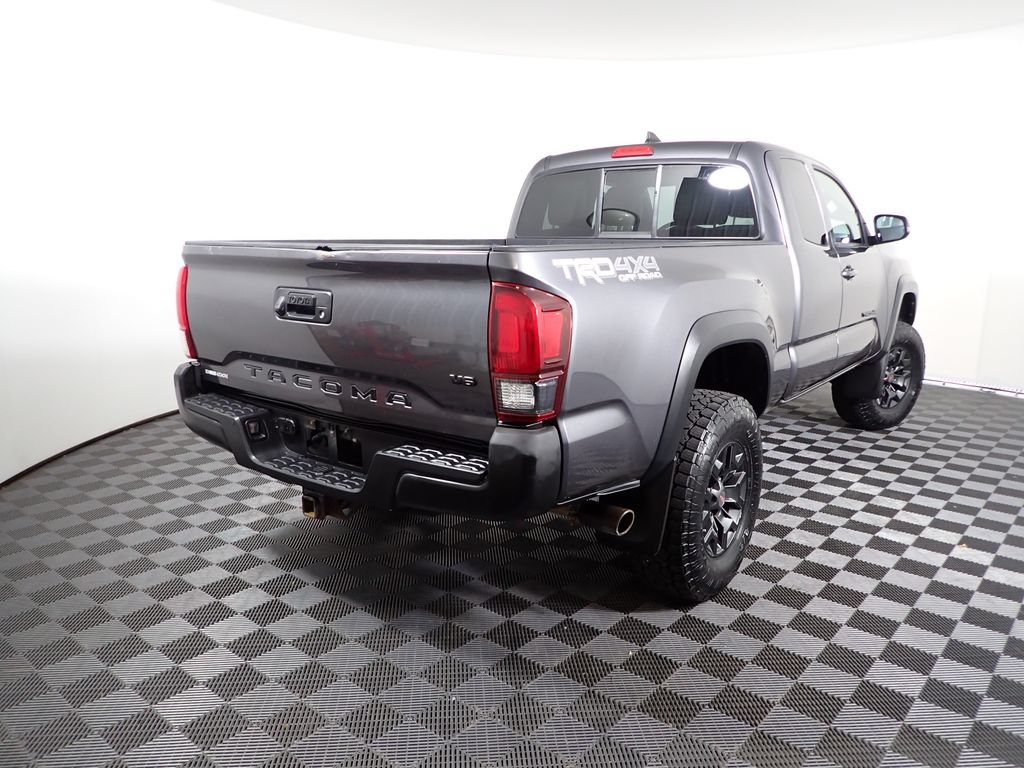Used 2019 Toyota Tacoma TRD Off-Road AWD/4WD image 16