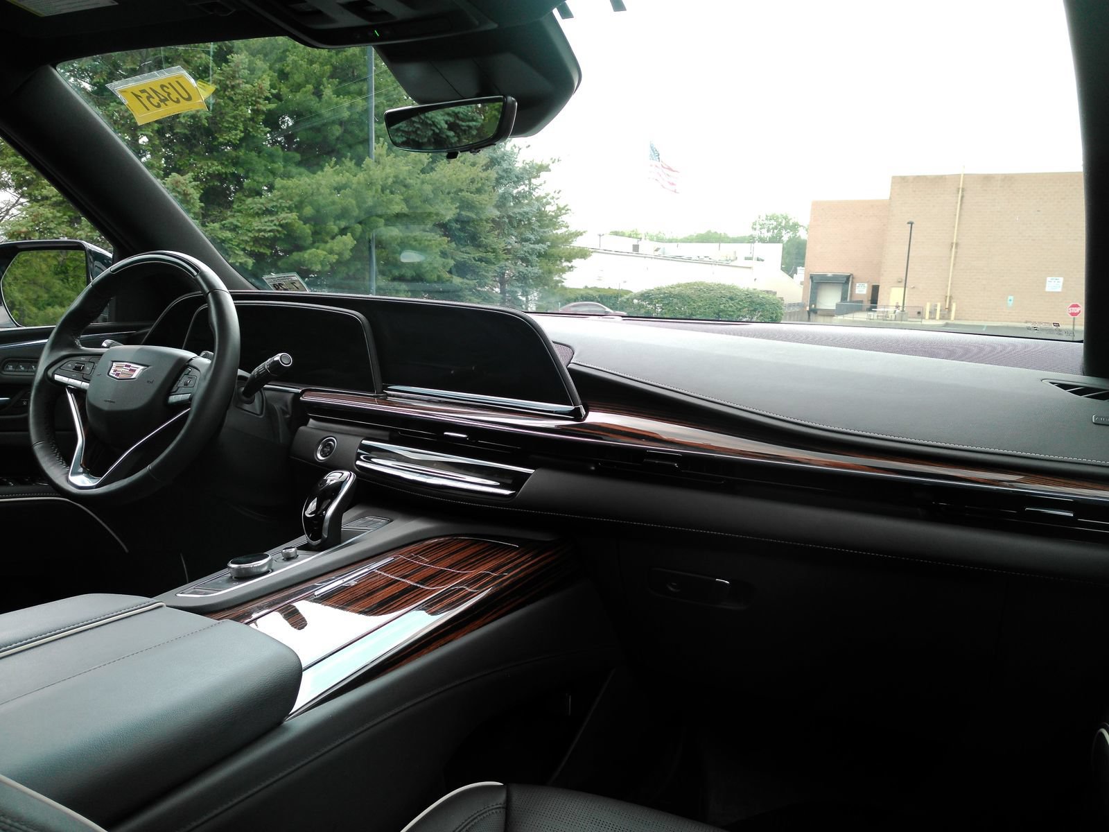 Certified 2024 Cadillac Escalade Premium Luxury AWD/4WD image 5