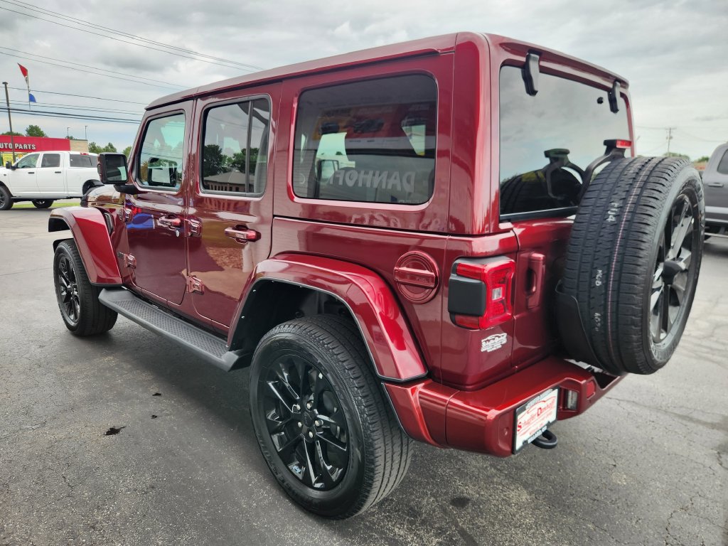 Used 2021 Jeep Wrangler Unlimited Sahara AWD/4WD image 5