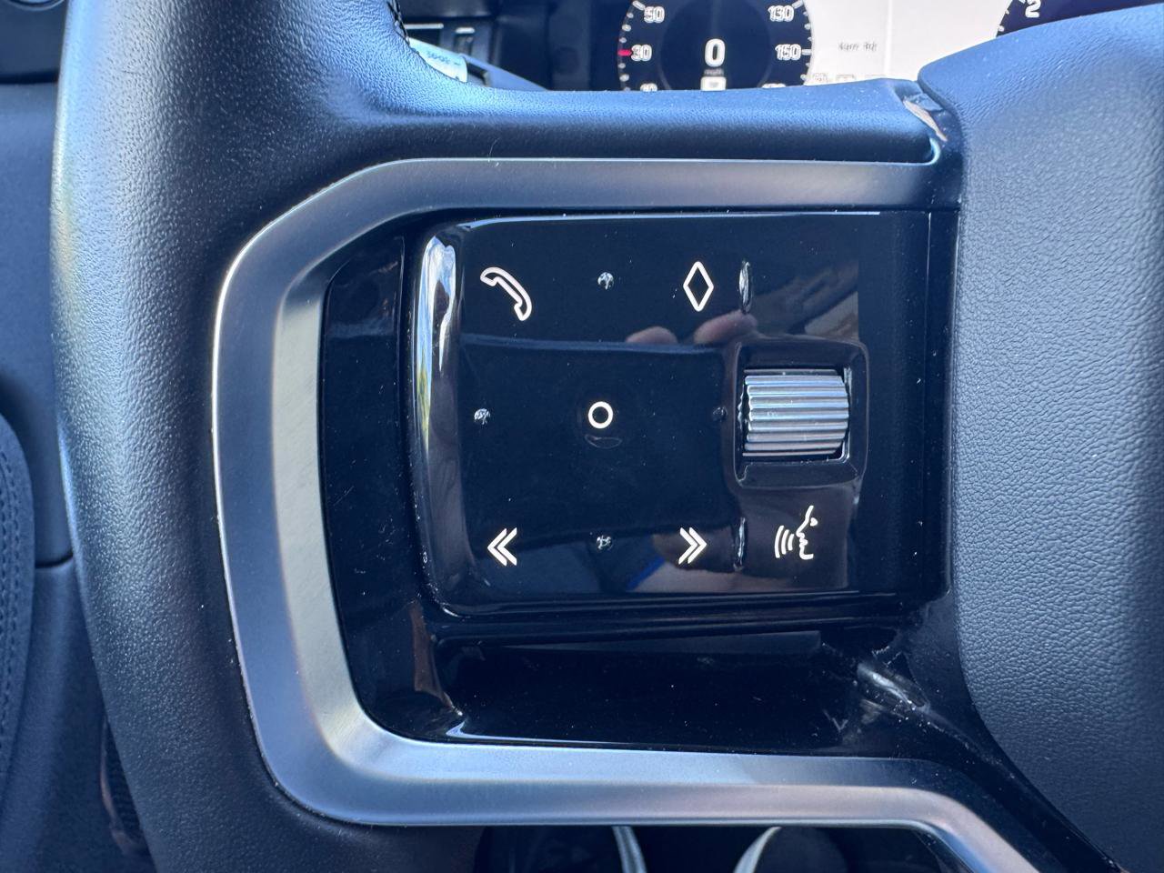 Used 2022 Land Rover Discovery Sport SE AWD/4WD image 18