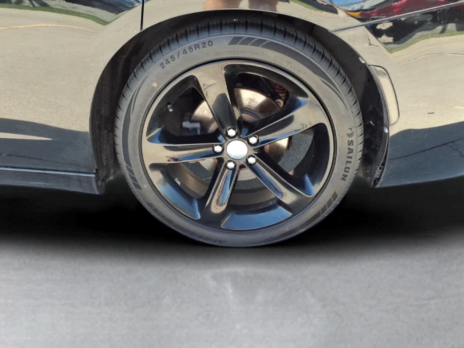 Used 2016 Dodge Charger R/T RWD image 9