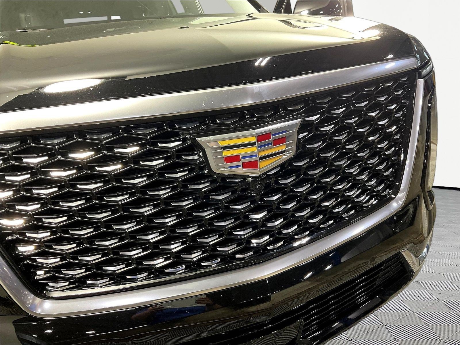 Used 2025 Cadillac Escalade Premium Luxury w/ LPO, Floor Liner Package AWD/4WD image 33