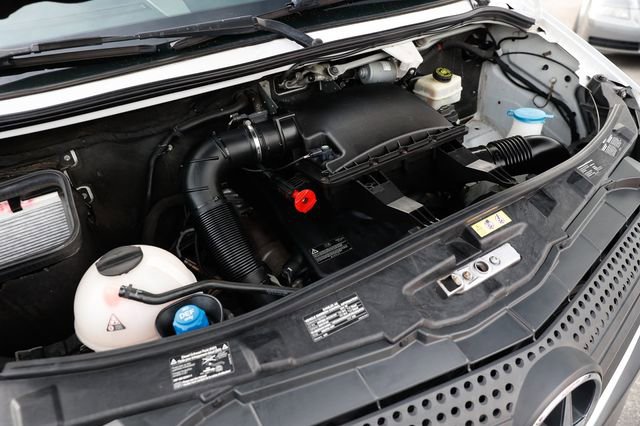 Used 2016 Mercedes-Benz Sprinter 2500 image 38