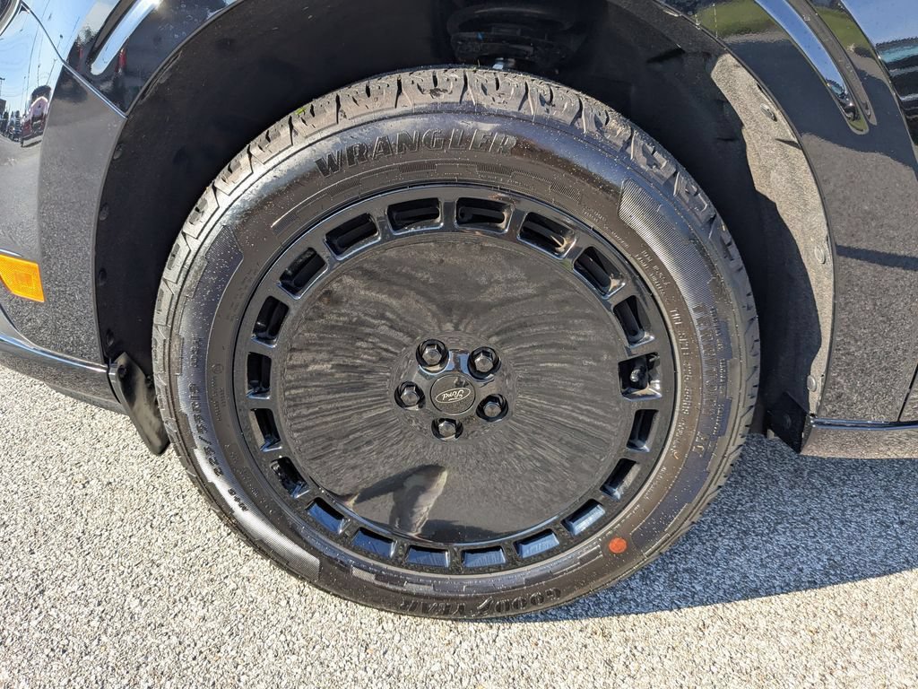 Used 2025 Ford Maverick Lobo AWD/4WD image 17