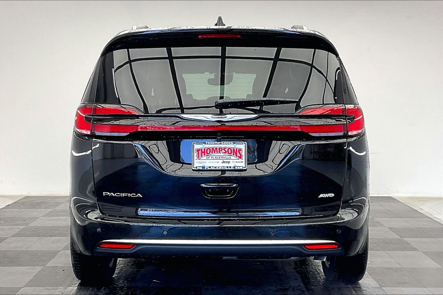 New 2026 Chrysler Pacifica Pinnacle image 3