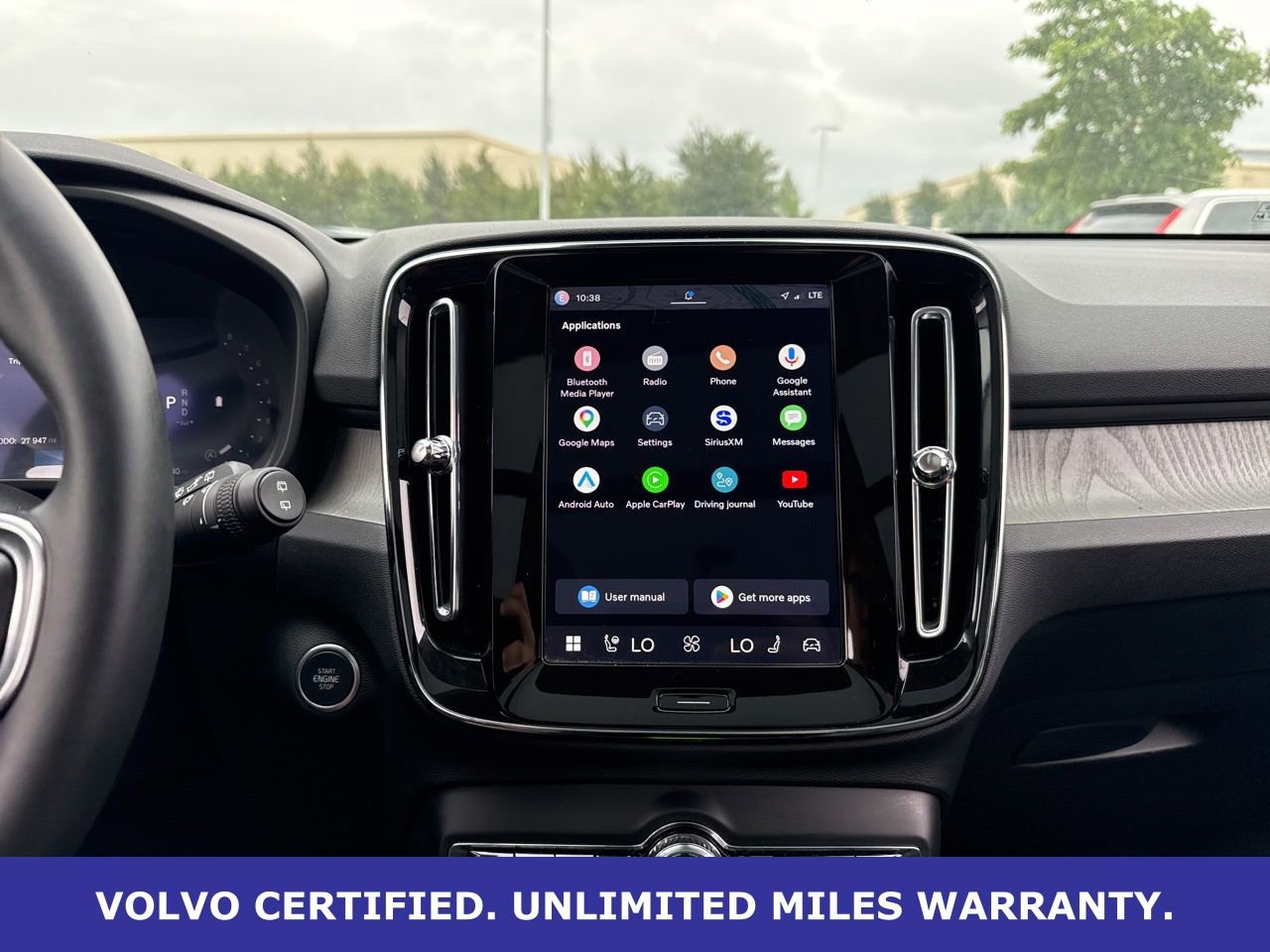 Used 2025 Volvo XC40 B5 Core AWD/4WD image 23