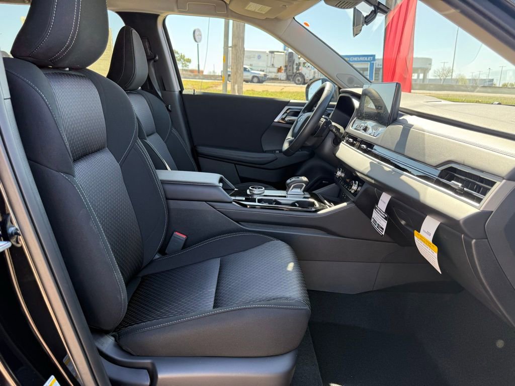 New 2026 Mitsubishi Outlander ES image 21