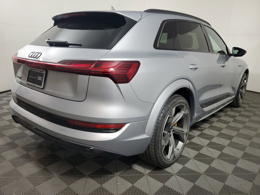 Used 2023 Audi e-tron S Premium Plus w/ Black Optic Package AWD/4WD image 6