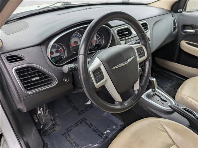 Used 2013 Chrysler 200 Limited image 14