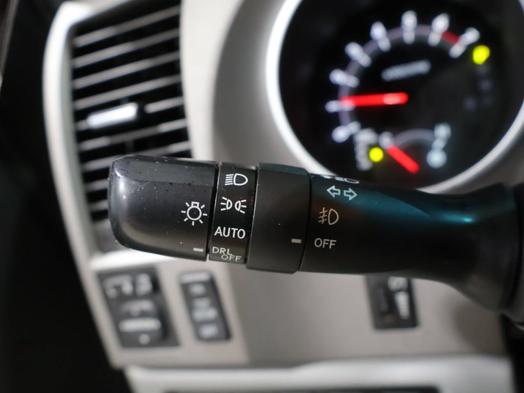 Used 2013 Toyota Sequoia Platinum AWD/4WD image 36