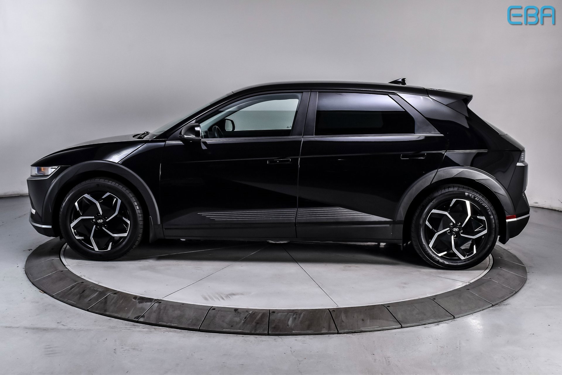 Used 2024 Hyundai Ioniq 5 SEL image 3