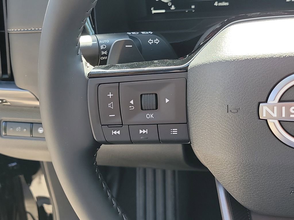 New 2026 Nissan Pathfinder SL image 30