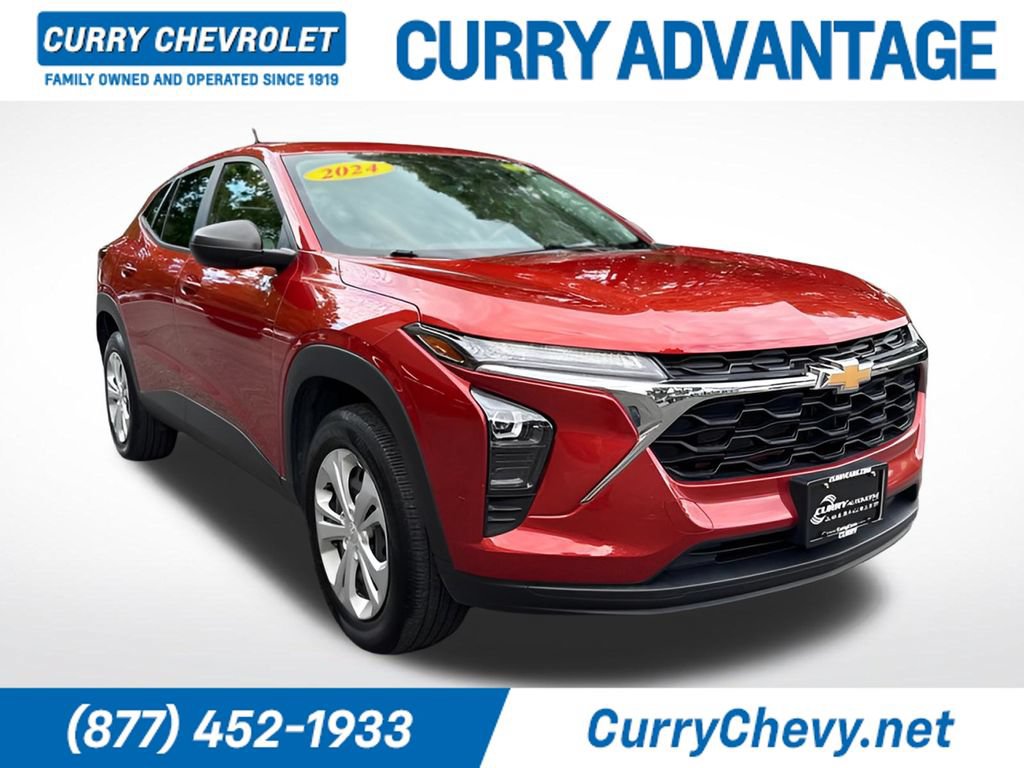 Used 2024 Chevrolet Trax LS FWD image 1
